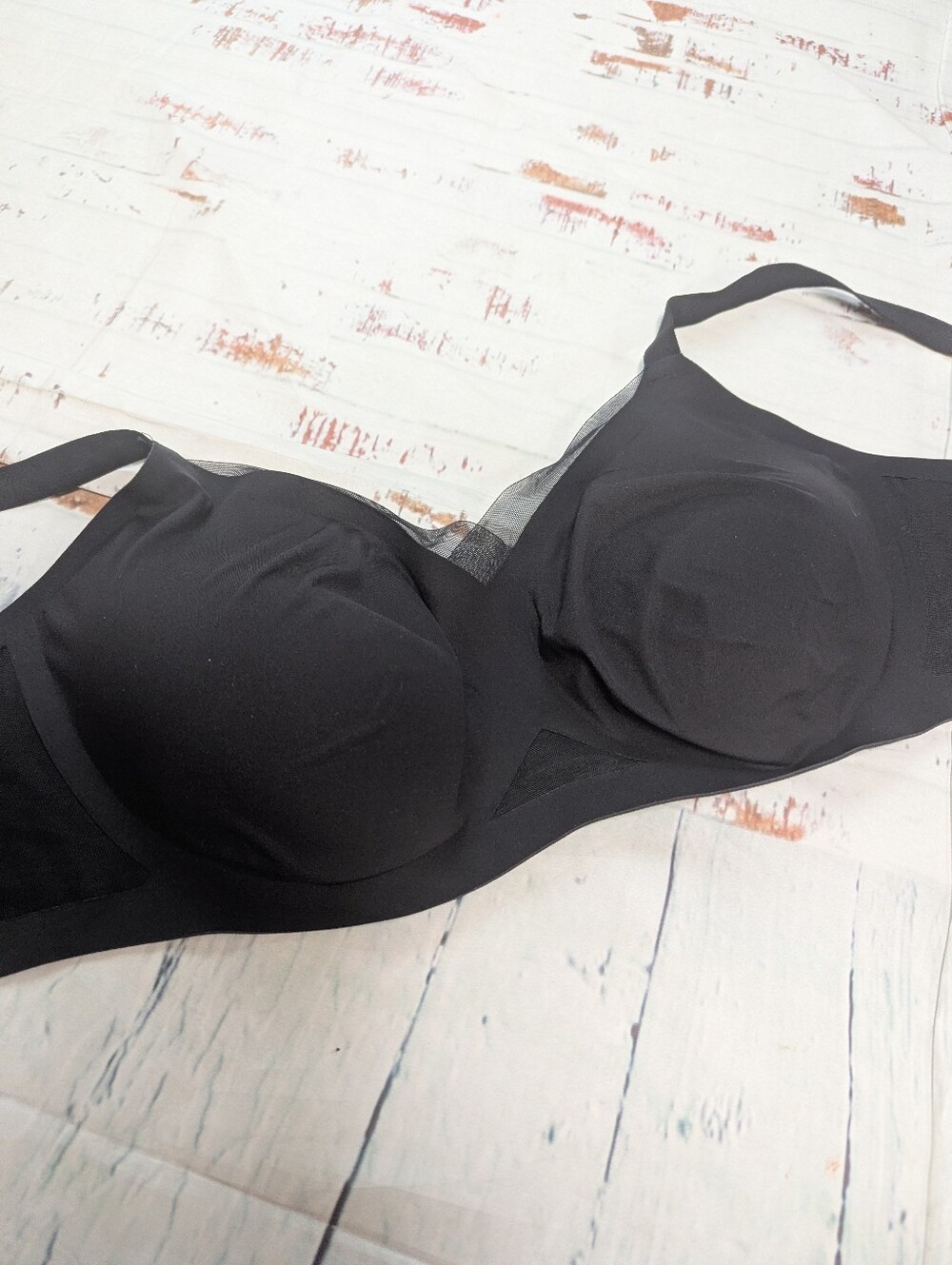 Honeylove Crossover Bra With No Underwire. Size 40 C/D - Picture 3 of 6